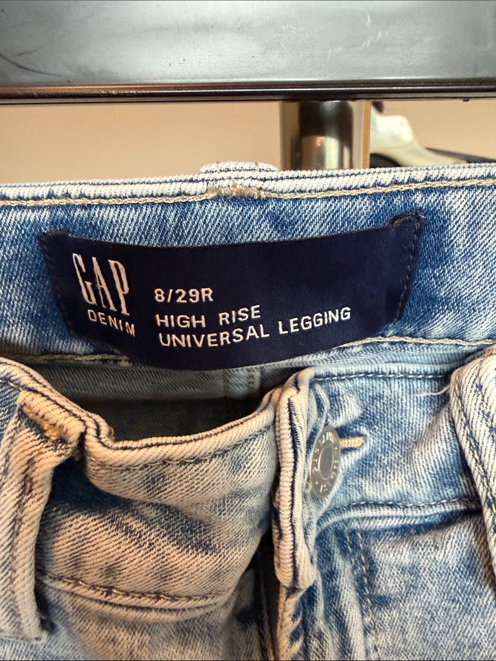 GAP Light Wash High-Rise Women's Jeans - Picture 2 of 3